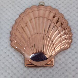 Vintage Copper Shell Shaped Mold